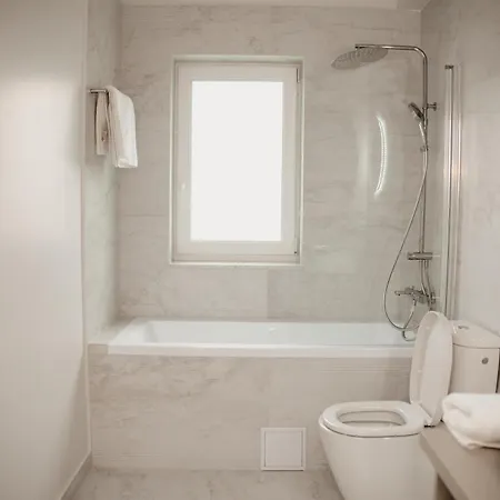 White House Iris Napoca - 3- Parcare Gratuita, Self Check In 24h, Aeroport 15 Minute! 3* Κλουζ-Ναπόκα