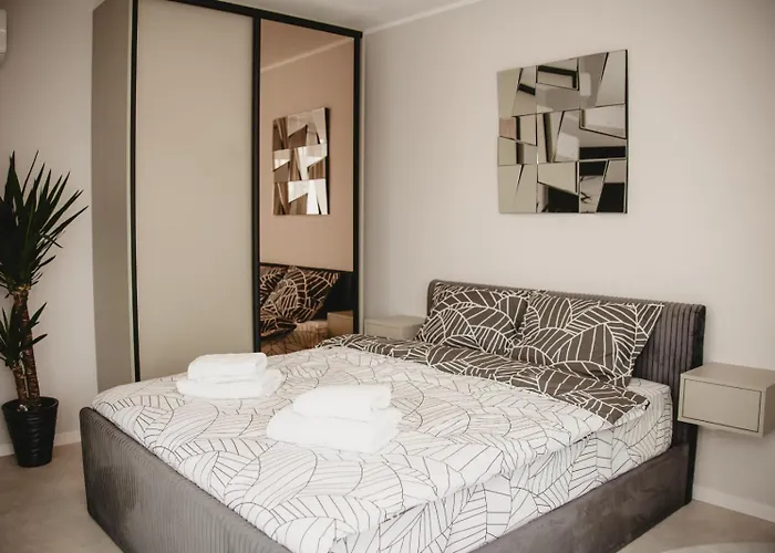 Apartahotel White House Iris Napoca - 3- Parcare Gratuita, Self Check In 24h, Aeroport 15 Minute! Cluj-Napoca